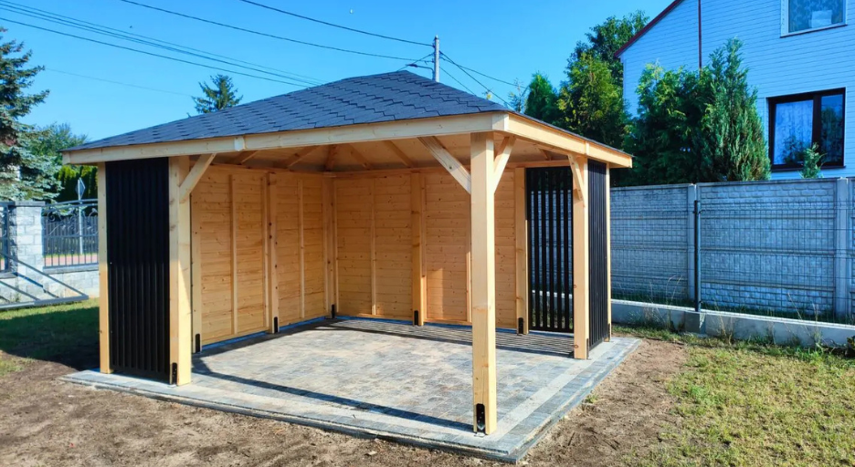 jakie drewno na budowe altany altland