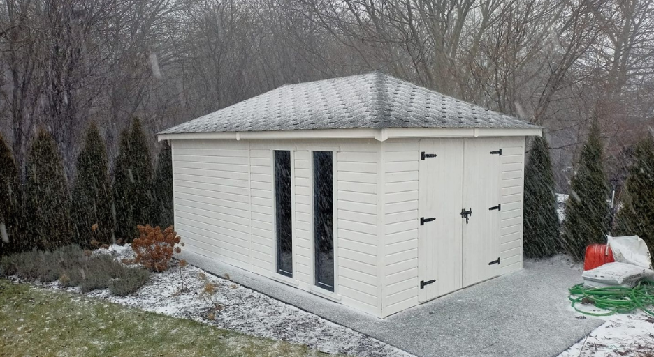 Jak zabezpieczyc domek narzedziowy przed wilgocia i szkodnikami