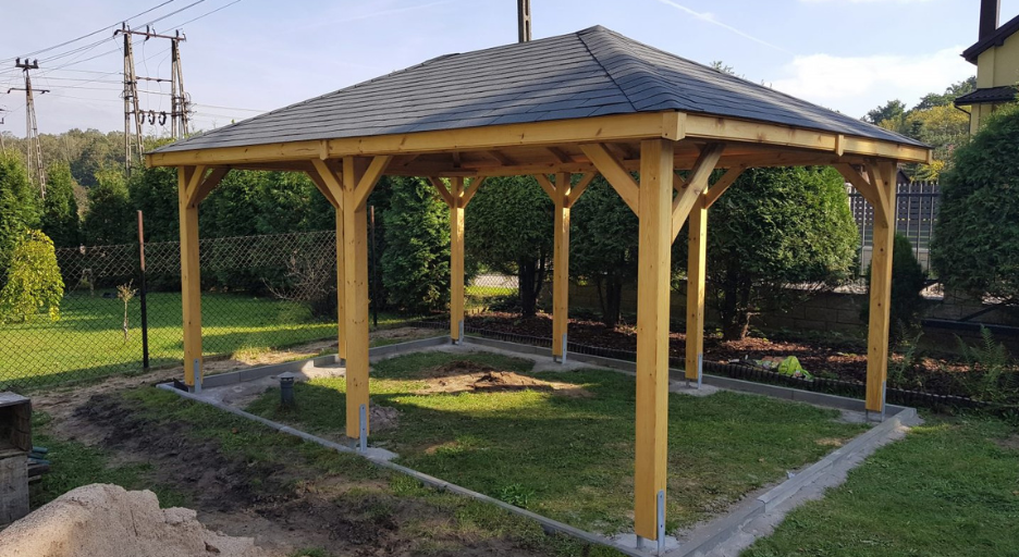 Wiata samochodowa jako czesc aranzacji ogrodu