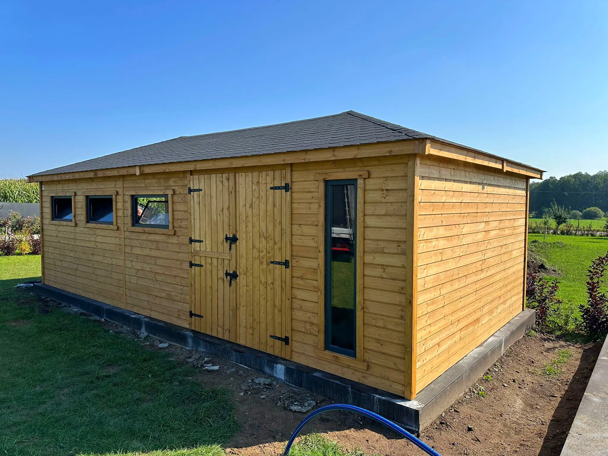 domek dla alpak nowoczesny tomek x