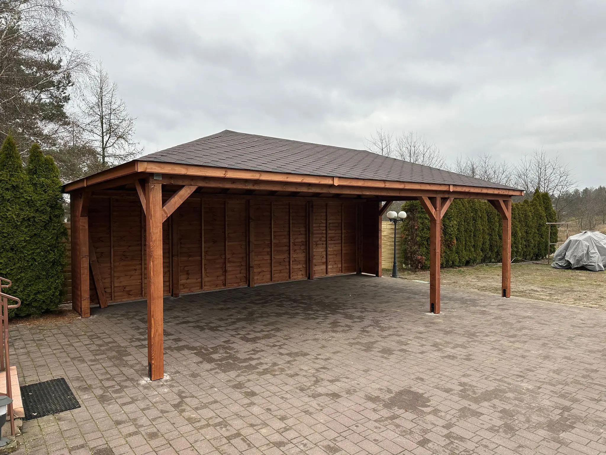 nowoczesna wiata samochodowa