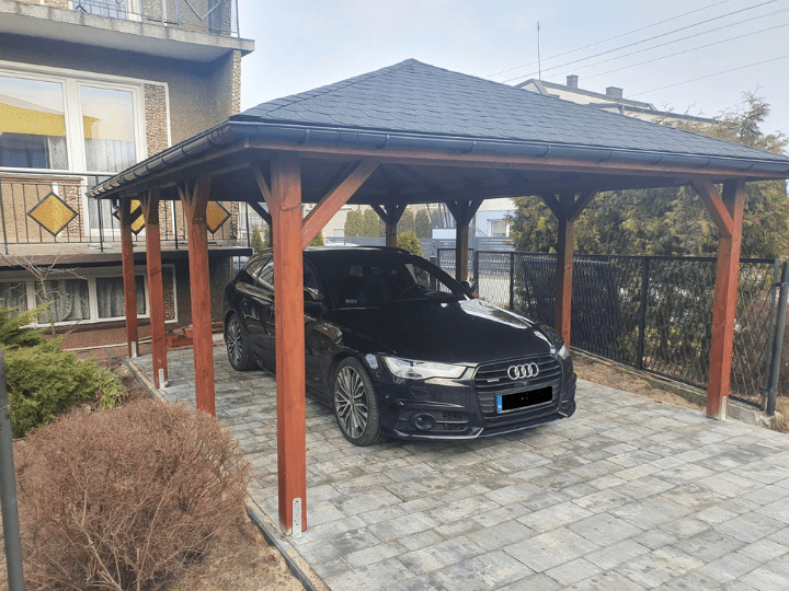 Wiata garazowa czy garaz – zalety i wady obu rozwiazan