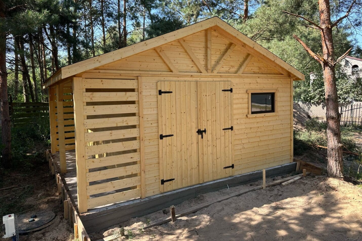 Porządek w domku narzędziowym przed sezonem ogrodowym